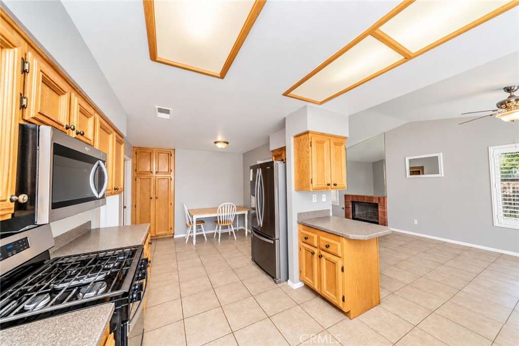 16213 Lake Shore Property Photo 18