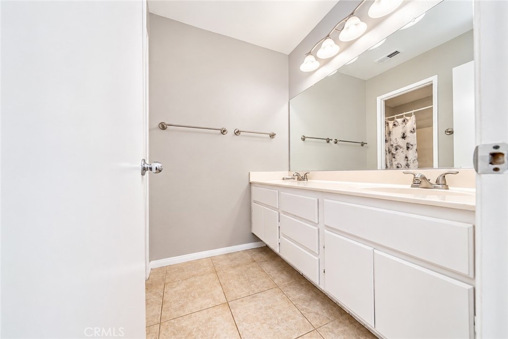 16213 Lake Shore Property Photo 20