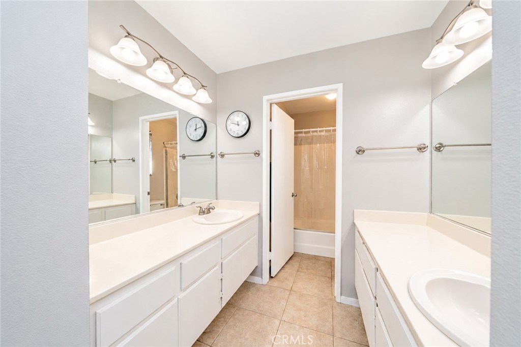 16213 Lake Shore Property Photo 24