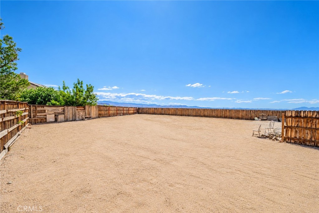16213 Lake Shore Property Photo 38