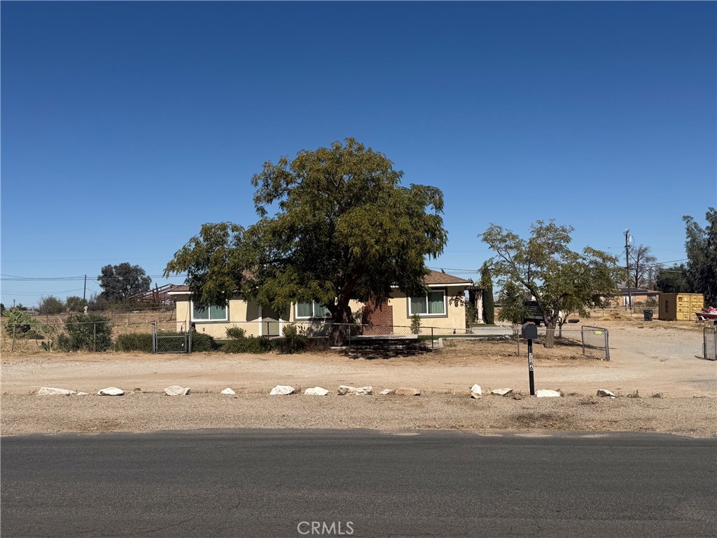 15166 Dos Palmas Property Photo 3