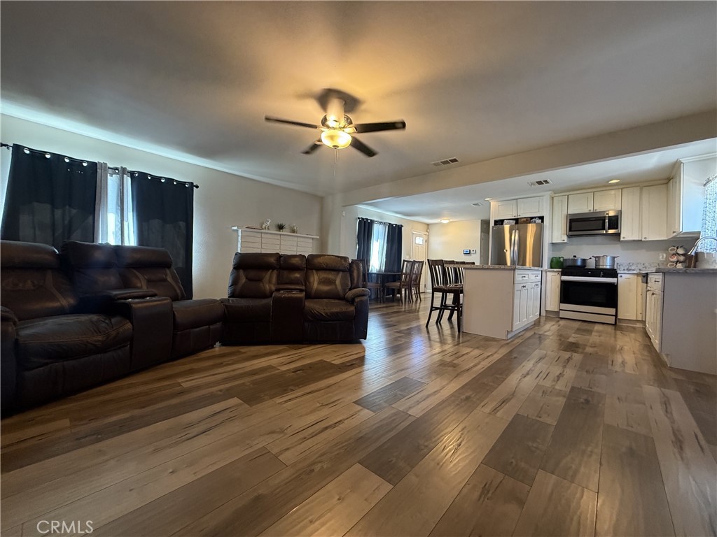 15166 Dos Palmas Property Photo 13