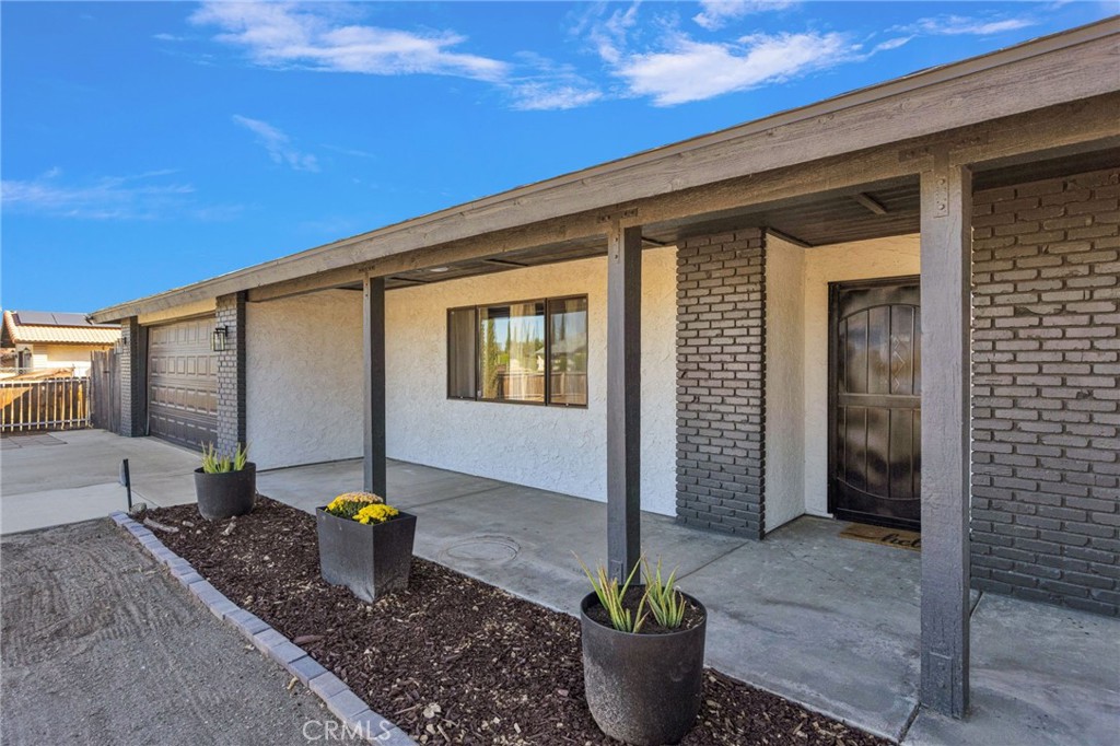 13839 Rincon Property Photo 4