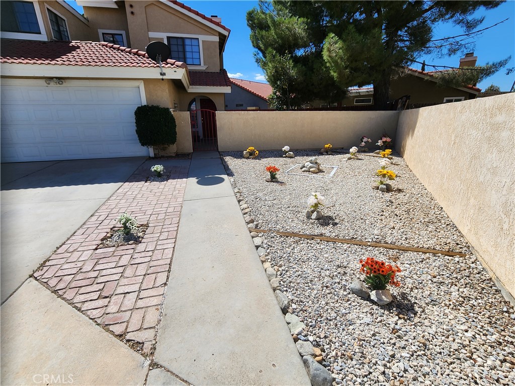 12234 Jasmine Court Property Photo 2