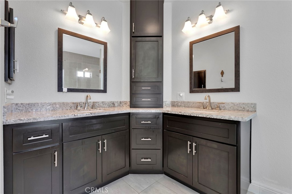 6980 Oak View Court Property Photo 32