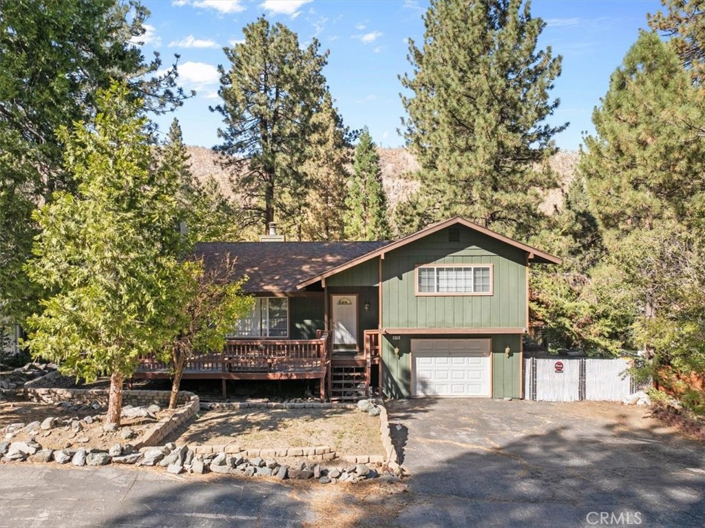 570 Lark Property Photo 5