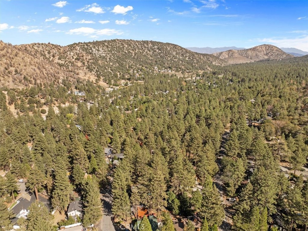 570 Lark Property Photo 6