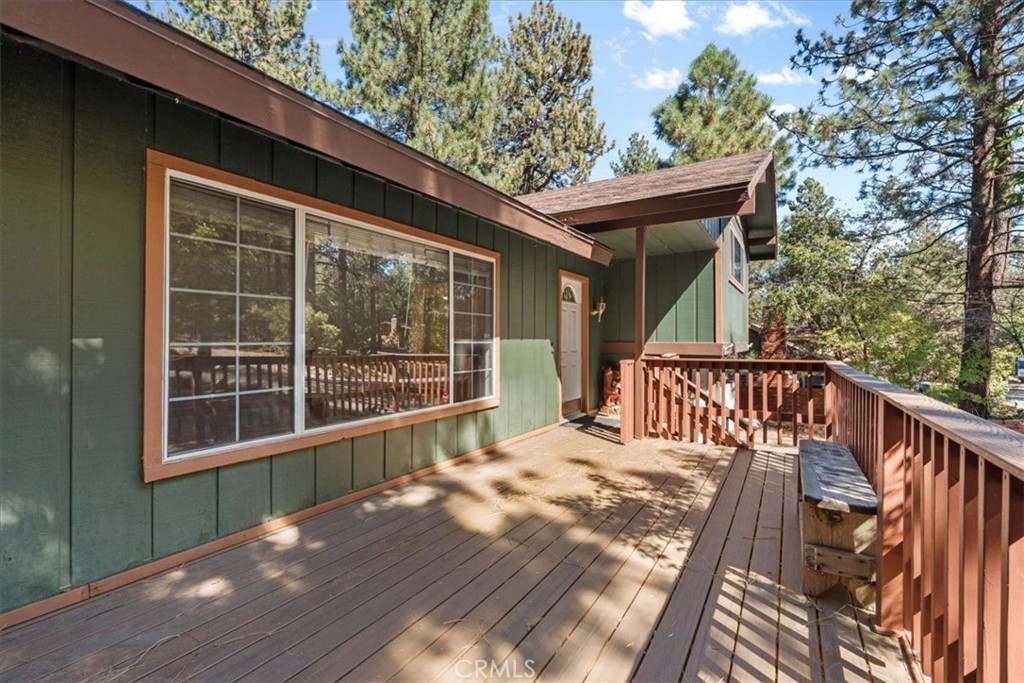 570 Lark Property Photo 8