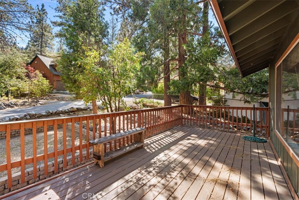 570 Lark Property Photo 9