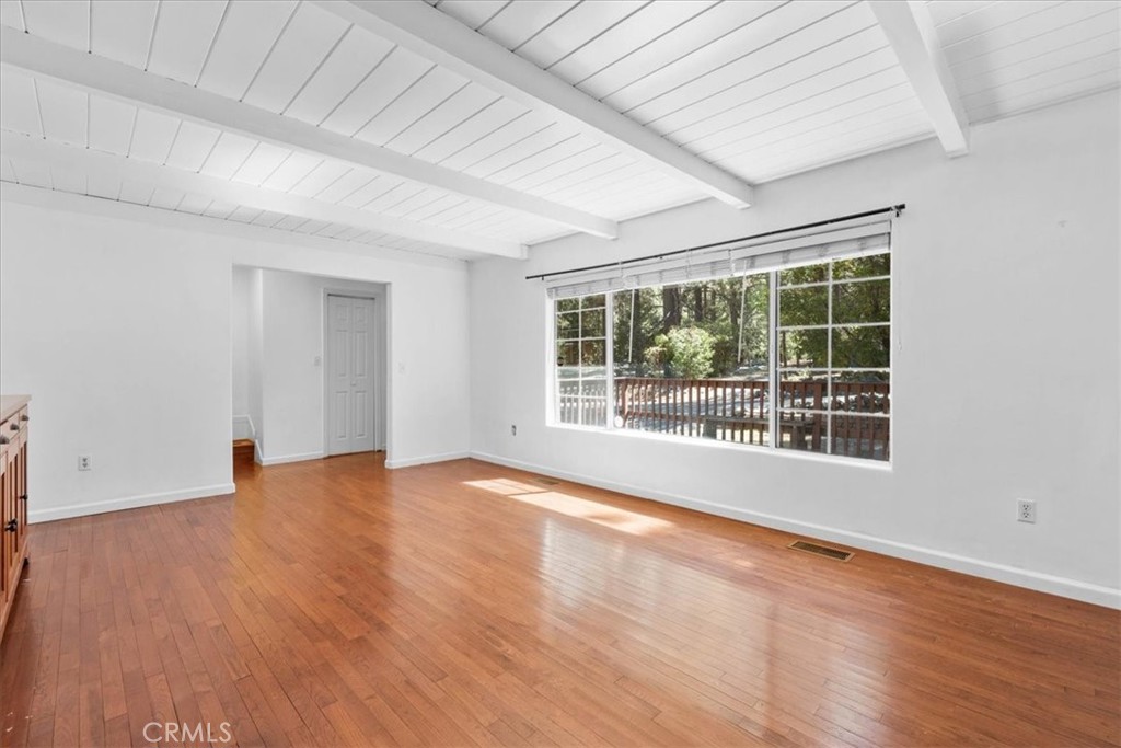 570 Lark Property Photo 11
