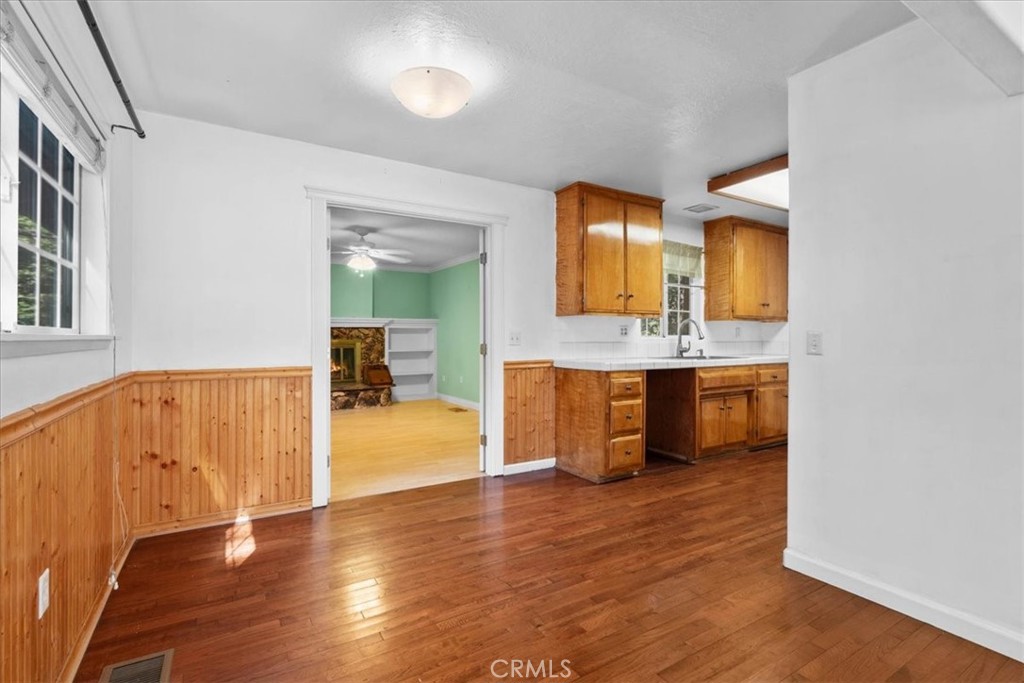 570 Lark Property Photo 14