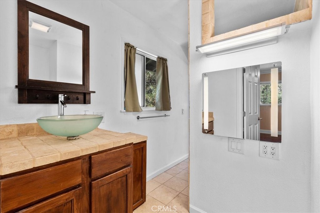 570 Lark Property Photo 29