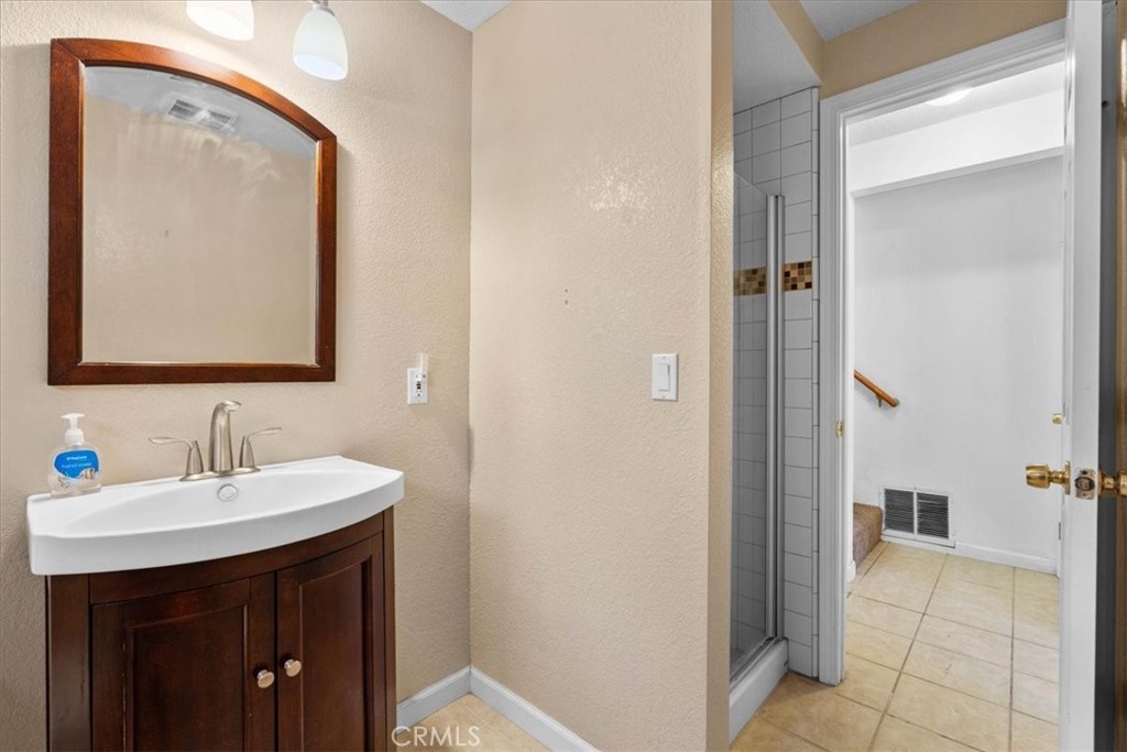 570 Lark Property Photo 32