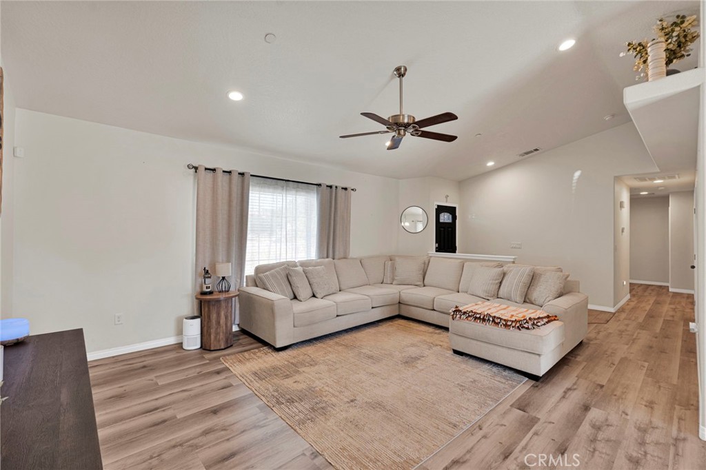 9357 Jacaranda Avenue Property Photo 8