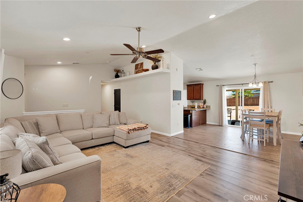9357 Jacaranda Avenue Property Photo 9