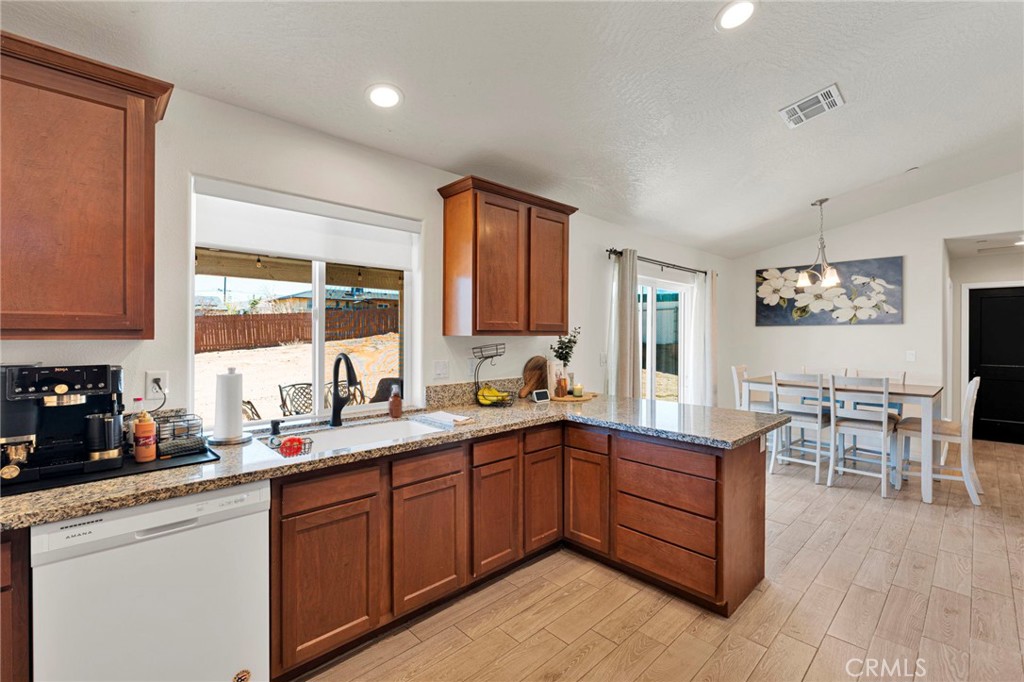 9357 Jacaranda Avenue Property Photo 13