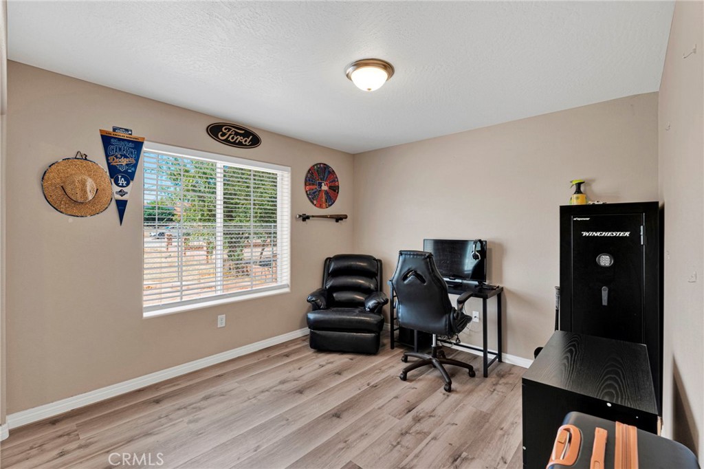 9357 Jacaranda Avenue Property Photo 18