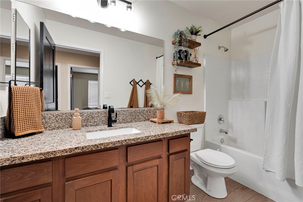 9357 Jacaranda Avenue Property Photo 20