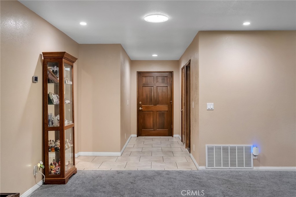 12950 Rolling Ridge Drive Property Photo 9