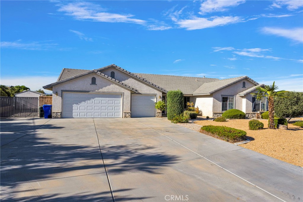 20137 Skyline Ranch Property Photo 4