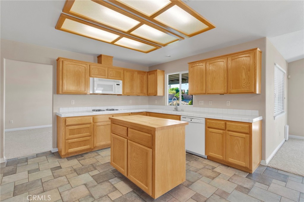 20137 Skyline Ranch Property Photo 14