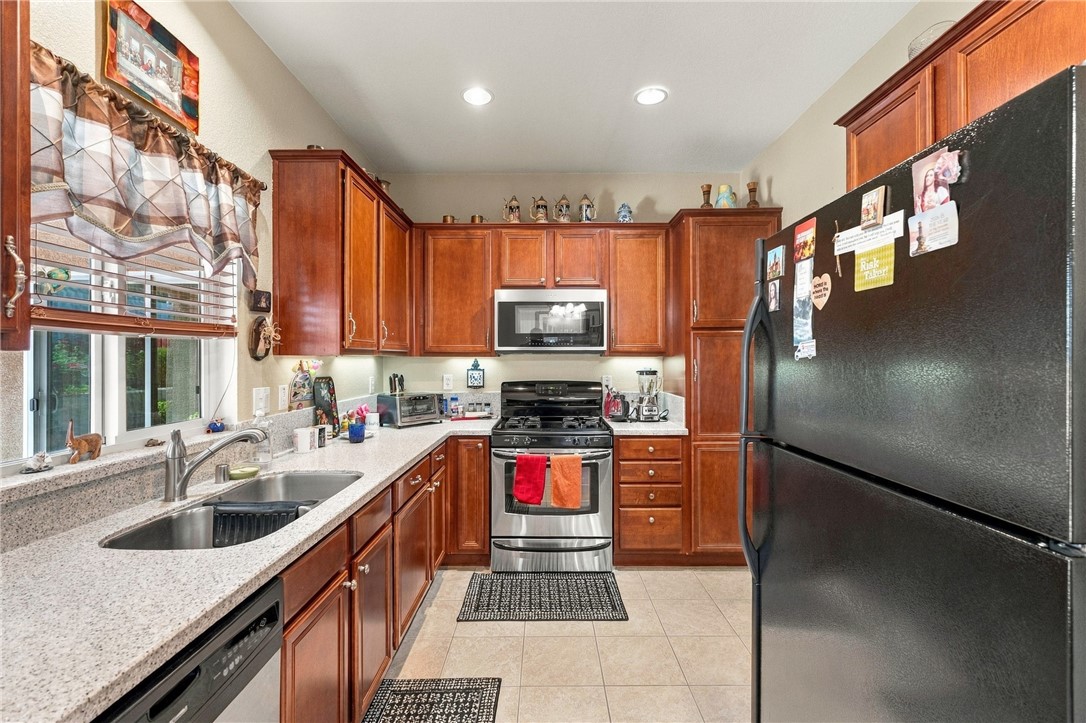 16711 Silica Property Photo 11