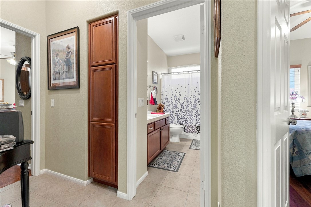 16711 Silica Property Photo 16