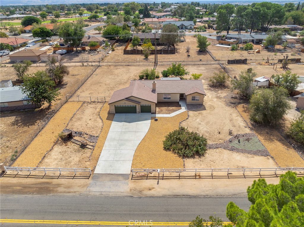 19617 Tomahawk Property Photo 2