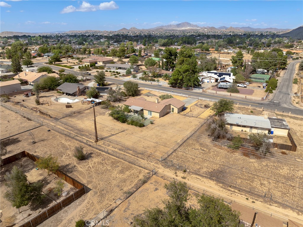 19617 Tomahawk Property Photo 4