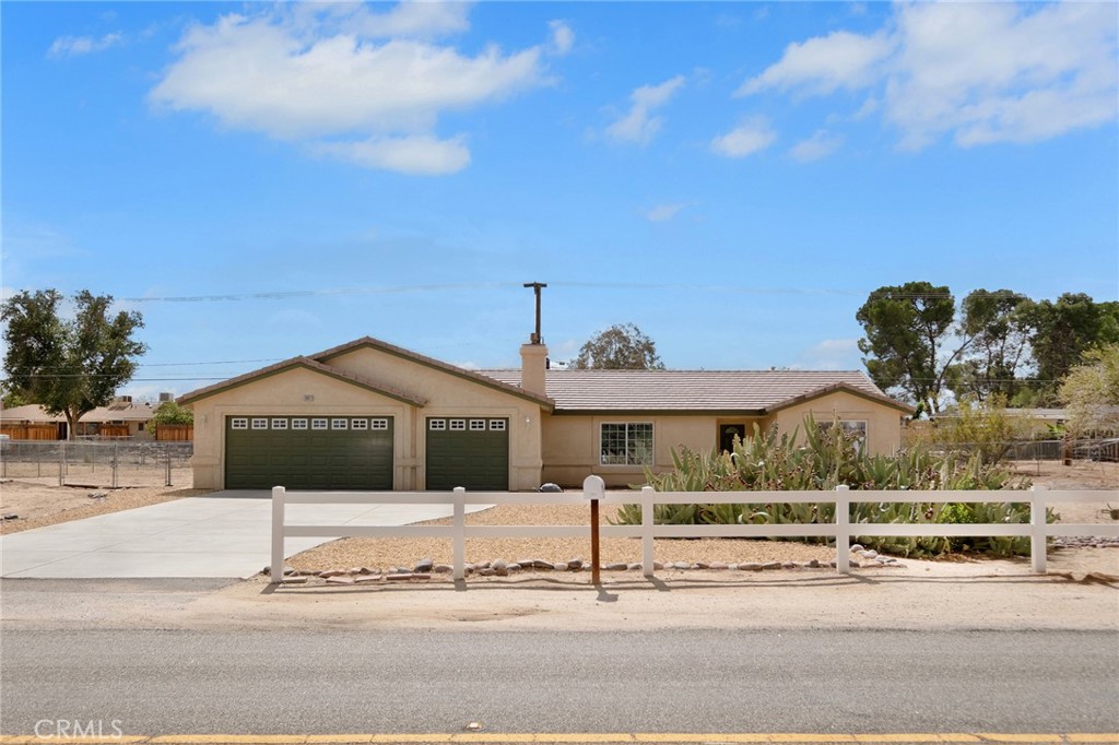 19617 Tomahawk Property Photo 6