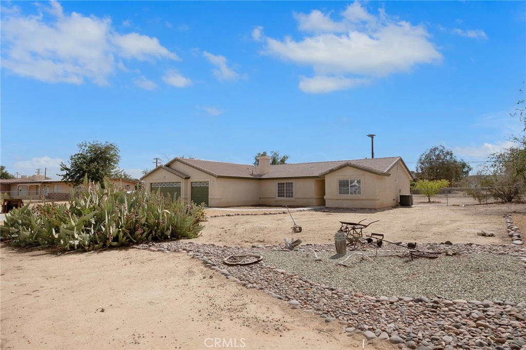 19617 Tomahawk Property Photo 8
