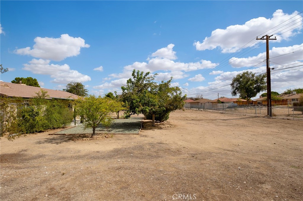19617 Tomahawk Property Photo 43
