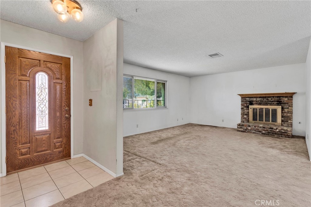 11919 11th Property Photo 4