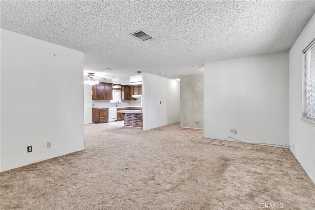 11919 11th Property Photo 8