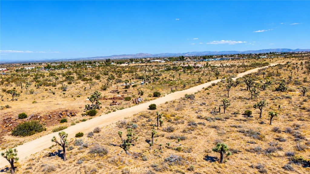 5861 Sunset Road Property Photo 3