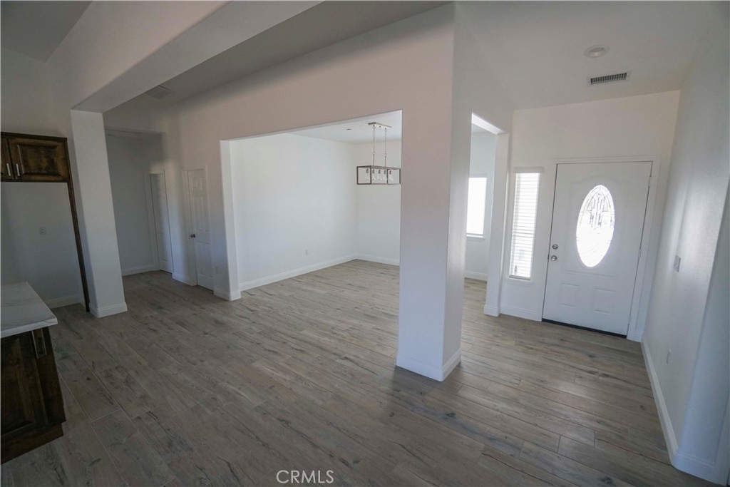 8106 Peach Avenue Property Photo 5