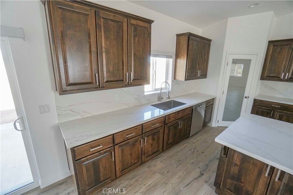 8106 Peach Avenue Property Photo 11