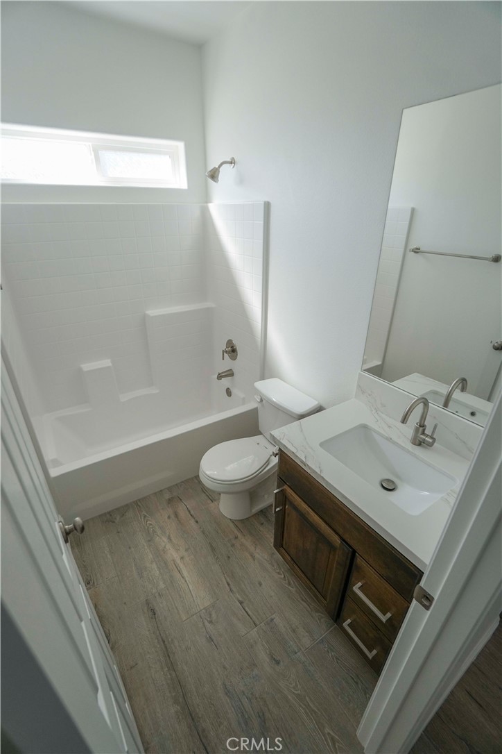 8106 Peach Avenue Property Photo 29