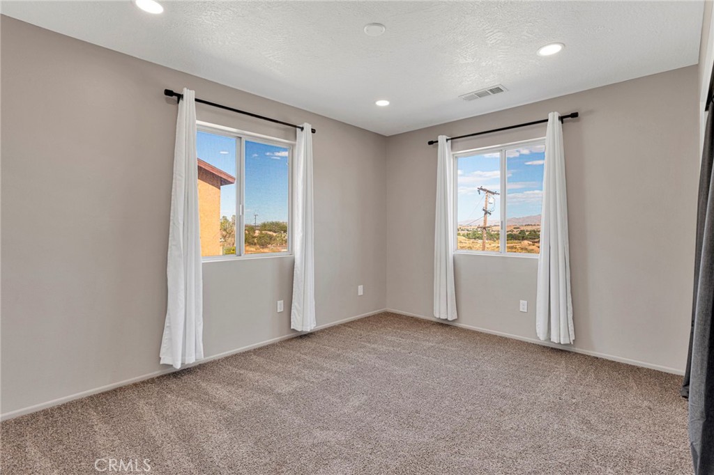 18738 Lemon Street Property Photo 12