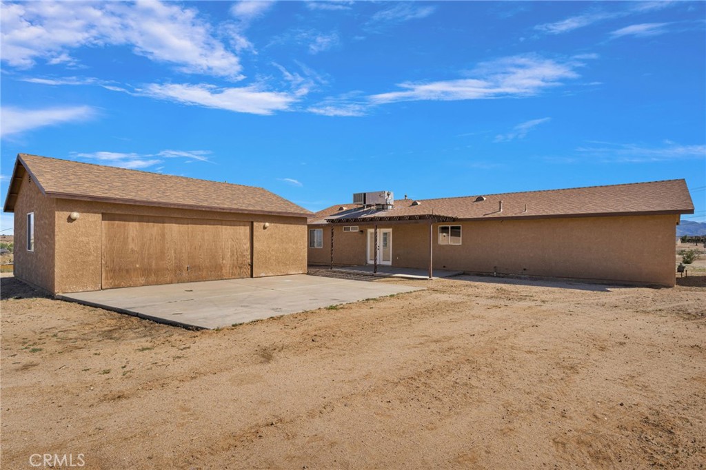 18738 Lemon Street Property Photo 28