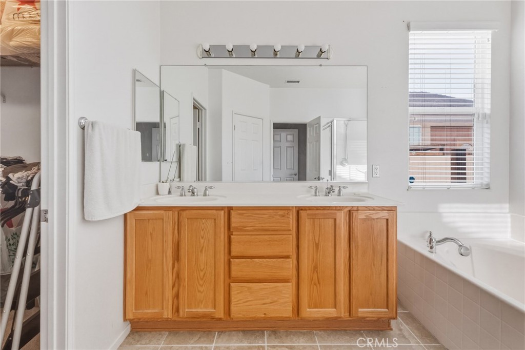 11748 Galewood Property Photo 13