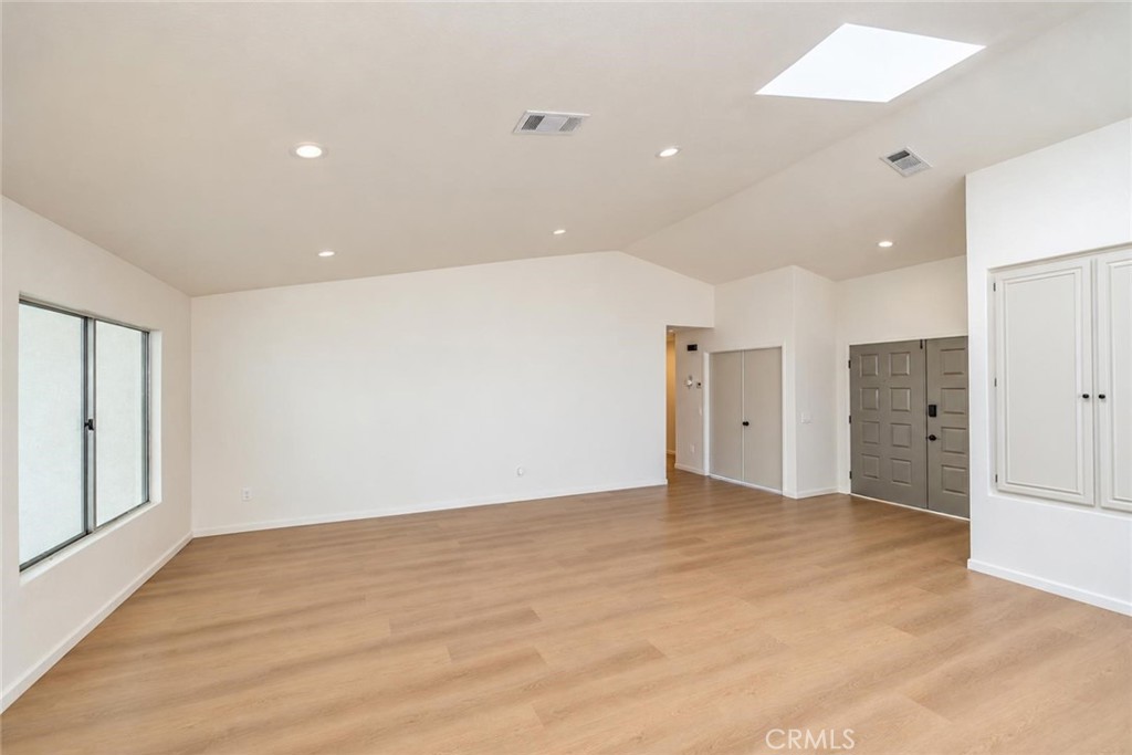 12415 5th Avenue Property Photo 5