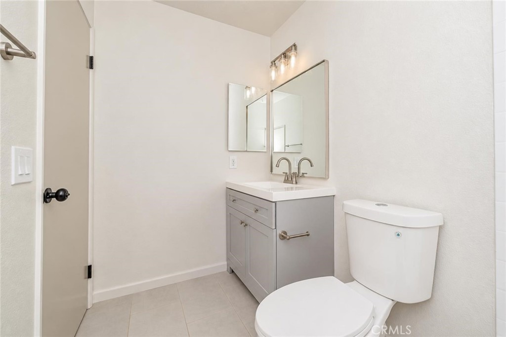 12415 5th Avenue Property Photo 14