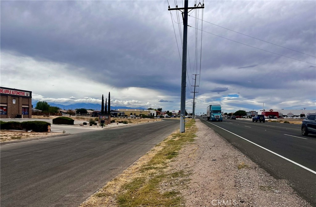43436716 Bear Valley Road Property Photo 18