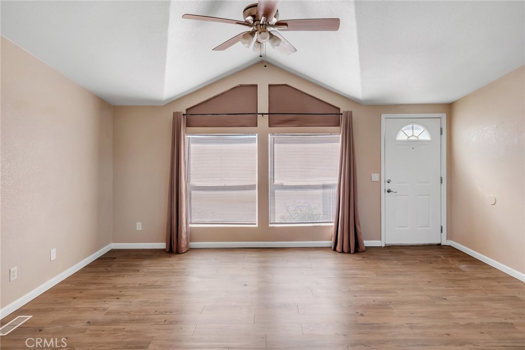 12945 Smith Road Property Photo 4