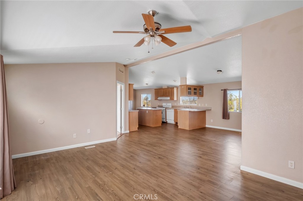 12945 Smith Road Property Photo 7