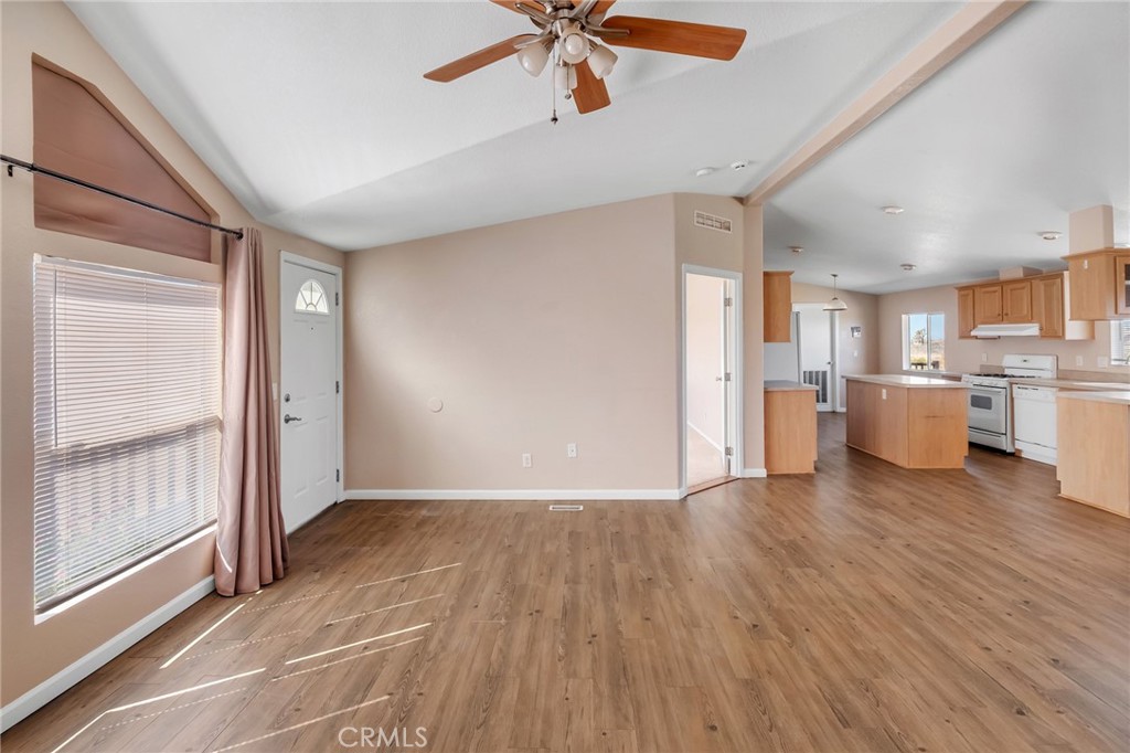 12945 Smith Road Property Photo 8