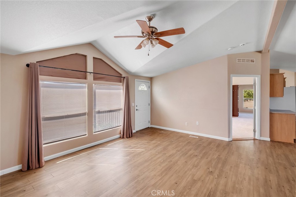 12945 Smith Road Property Photo 9