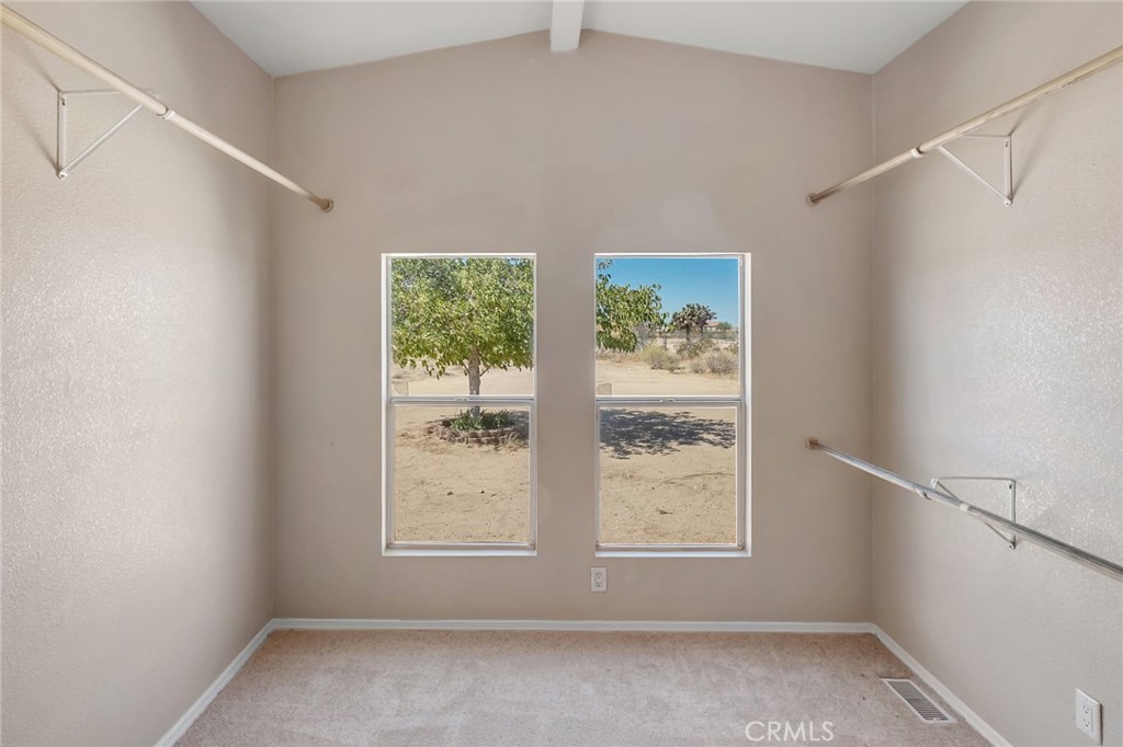 12945 Smith Road Property Photo 24