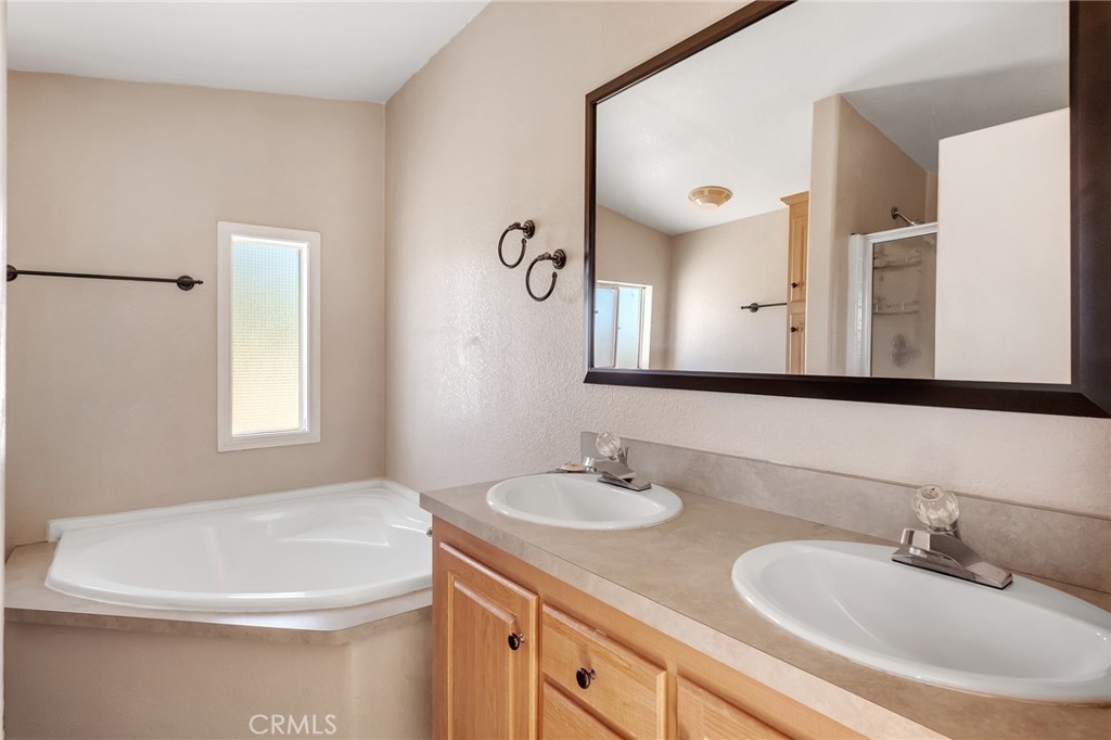 12945 Smith Road Property Photo 26